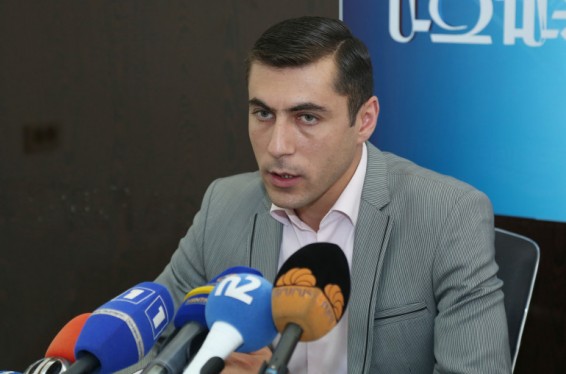 Փաստորեն նույնիսկ շոգելու ենք. ջերմաստիճանը Սյունիքի հովիտներում կհասնի +35, իսկ Երևանում՝ +33 աստիճանի. Գագիկ Սուրենյան