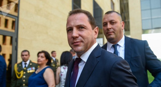 Мечтать не вредно: Давид Тоноян с улыбкой ответил главе МО Азербайджана