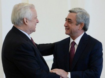 Հայաստանում Ձեզ ճանաչում և սիրում են որպես հավատարիմ բարեկամի. Սերժ Սարգսյանը շնորհավորել է Ռիժկովին