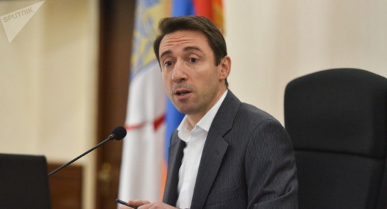 Мэр Еревана разорвал контракт с компанией «Санитек»