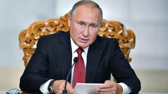 Путин поздравил Меркель и Штайнмайера