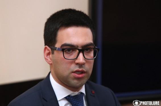 Արդարադատության նախարարն իր հարսանիքի քավորին խորհրդական է նշանակել