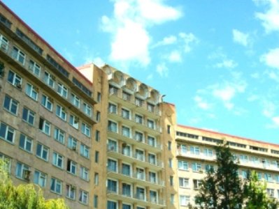 Արտակարգ դեպք Ֆանարջյանի անվան ուռուցքաբանության կենտրոնում. տնօրենի պաշտոնակատարը կասկածվում է բժշկի քիթը կոտրելու մեջ