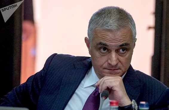 Մհեր Գրիգորյանը չպատասխանեց Օսիպյանի հրաժարականի մասին հարցին
