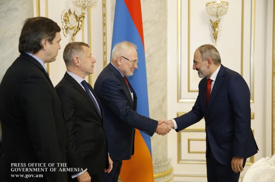 ՀՀ վարչապետն ընդունել է ԵԱՀԿ Մինսկի խմբի համանախագահներին. քննարկվել են ԼՂ հիմնախնդրի խաղաղ կարգավորման գործընթացին վերաբերող հարցեր
