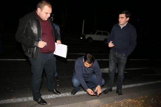 Полиция обнаружила двух человек, подозревающихся в убийстве полицейского минувшей ночью в Ереване