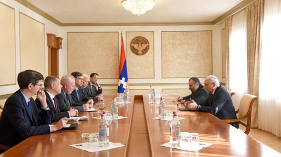 Արցախի նախագահը ԵԱՀԿ համանախագահների հետ սահմանին տիրող իրավիճակն է քննարկել