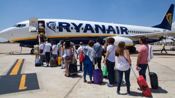 В чем секрет успеха и низких цен лоукостера Ryanair