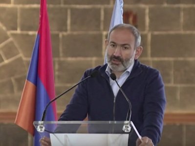 Հարկային եւ մաքսային ծառայողները պետք է փոխեն իրենց վերաբերմունքը քաղաքացիների նկատմամբ. Փաշինյան
