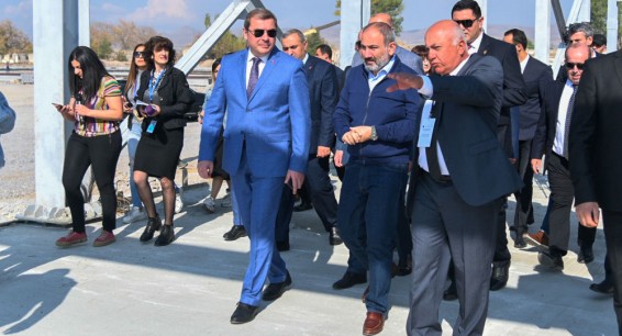 Налоговая служба начала возвращать старый долг бизнесу - Пашинян
