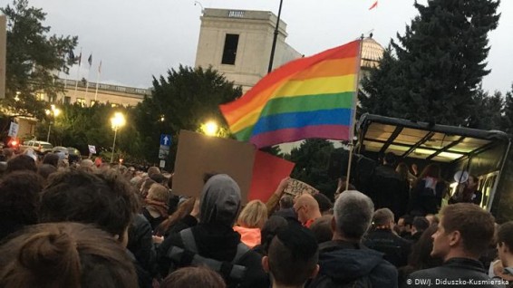 Как сексуальное просвещение в школах раскололо польское общество