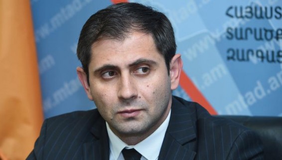 Video. «Դա բացառապես իրավական հարթությունում է». Պապիկյանը՝ Հրայր Թովմասյանի եւ Արա Բաբլոյանի մասին