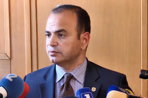 Երևանում խցանումների հարցը լուծելու համար աշխատում եմ Լոս Անջելեսից մի ամբողջ թիմի հետ. Զարեհ Սինանյան