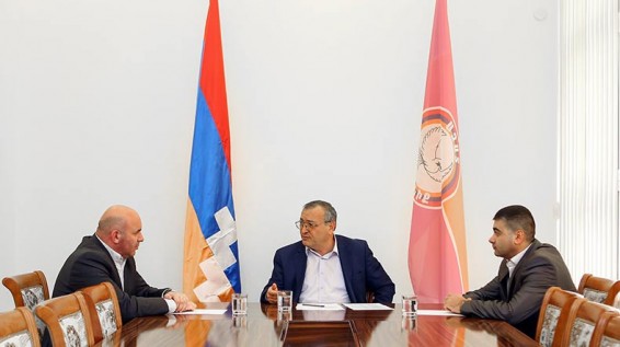 Արցախի խորհրդարանի անկախ պատգամավորները միացել են Արայիկ Հարությունյանի քաղաքական թիմին
