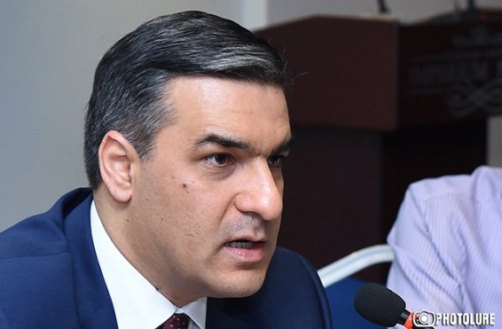 Արսեն Բաբայանի կալանավորումը, Հրայր Թովմասյանի դուստրերին եւ հորը ԱԱԾ հրավիրելը ՄԻՊ-ը համարում է Հրայր Թովմասյանին պաշտոնանկ անելու մեկ շղթա. Արման Թաթոյան. aravot.am