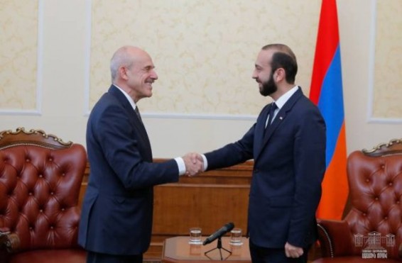 Արարատ Միրզոյանը Գերմանիայի դեսպանի հետ հանդիպմանը ողջունել է Բունդեսթագի պատգամավորների այցերն Արցախ