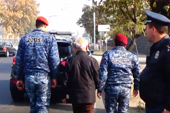 По следам угроз об убийстве со стороны водителя маршрутки: полиция изъяла ножи