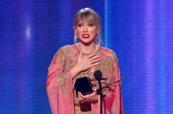 Թեյլոր Սվիֆթն American Music Awards-ում 6 մրցանակի է արժանացել՝ գերազանցելով Մայքլ Ջեքսոնի ռեկորդը