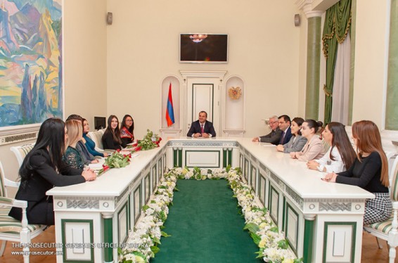 Գլխավոր դատախազը շնորհակալագրեր է հանձնել «Միասին ընդդեմ կոռուպցիայի» միջազգային մրցույթի հայաստանյան մրցանակակիրներին