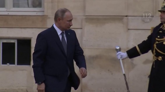 Путин прибыл в Елисейский дворец последним