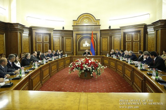 Կառավարությունում քննարկվել են պետբյուջեի եկամտային և ծախսային մասերին վերաբերող հարցեր