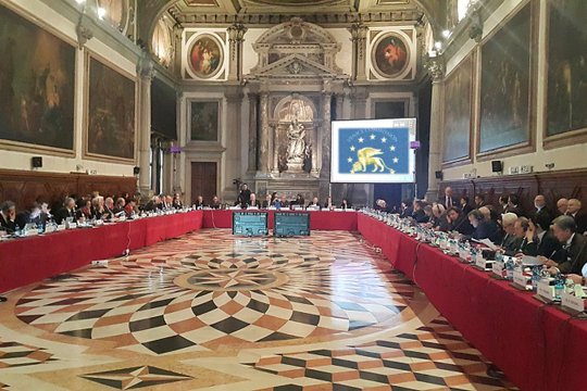 Ադրբեջանը Վենետիկյան հանձնաժողովին չի ներկայացրել սահմանադրական փոփոխությունների նախագիծը