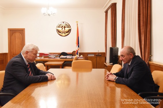 Президент и глава МИД Арцаха обсудили с Каспршиком ситуацию на границе