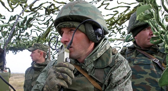 В зоне доступа: связисты российской базы проводят учения в горах