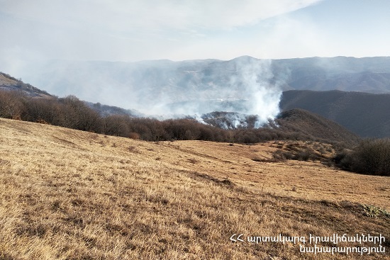 Լոռու մարզի Շնող գյուղի «Գումբութ» կոչվող սարալանջին հրդեհաշիջման աշխատանքները շարունակվում են