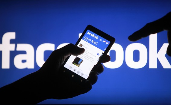 Facebook тестирует новые функции ленты новостей