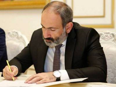 Փաշինյանը Ռազմարդյունաբերության կոմիտեի նախագահի նկատմամբ կարգապահական տույժ է կիրառել