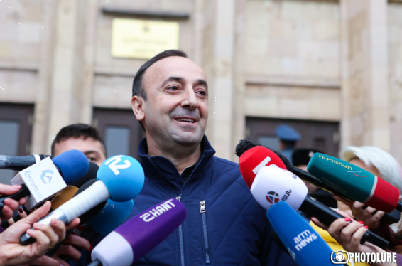 Հրայր Թովմասյանի մասնակցությամբ երեկ քննչական գործողություն է կատարվել. փաստաբանը չի բացառում՝ կարող է լինել ապօրինի կալանք. Aysor.am