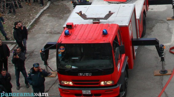 Մյասնիկյան պողոտայում տուն է այրվել