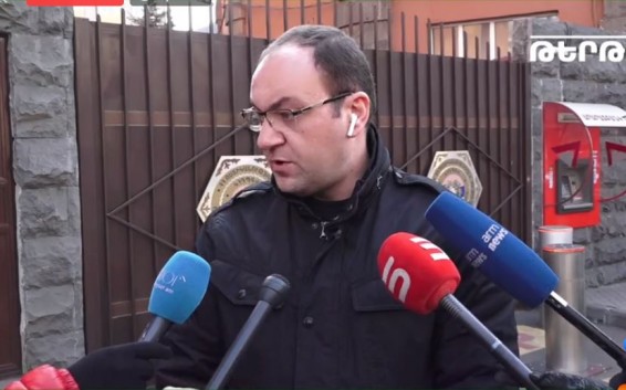 LIVE: у здания 6-ого управления полиции