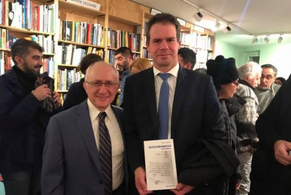 Книга Танера Акчама о Геноциде армян доступна на французском языке