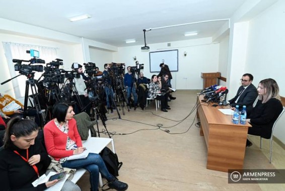В центре по профилактике СПИДа и в инфекционной больнице “Норк” не будет сокращений