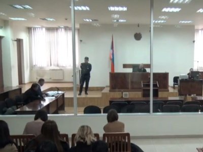 Հայկ Սարգսյանի գործով նիստին հետազոտվեց իրեղեն ապացույցը՝ ատրճանակը