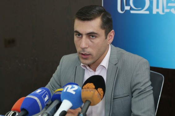 Հանրապետության ողջ տարածքում կտեղա ձյուն, ջերմաստիճանը կնվազի 18-20 աստիճանով. Գագիկ Սուրենյան