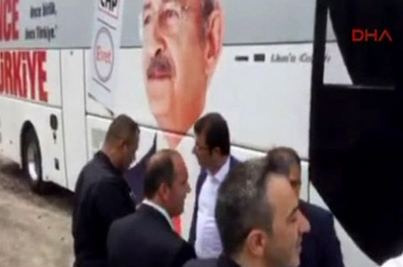 Թուրքիայում կրակ են բացել երկրի ընդդիմադիր կուսակցության ղեկավարի ավտոշարասյան վրա