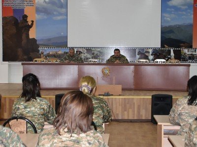 Ընտրվել են ԶՈՒ 4-րդ զորամիավորման կին զինծառայողների խորհրդի նախագահն ու անդամները