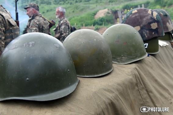 В ВС Армении предотвращено восемь попыток самоубийства - глава Генштаба