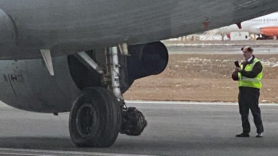 Air Canada-ի ինքնաթիռը Տորոնտոյում վայրէջք է կատարել առանց անիվի