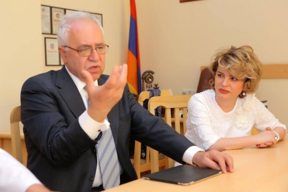 Ռուզաննա Խաչատրյանը հանդիպել է ամերիկահայ հայտնի բժշկի հետ