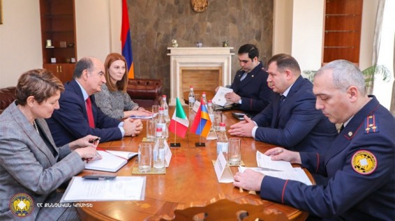 Քննարկվել են օտարերկրացիների կողմից ՀՀ քաղաքացի հանդիսացող երեխաների ապօրինի որդեգրման հարցեր