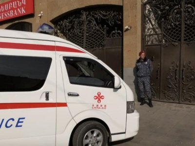 Мать Арама Варданяна доставили в больницу