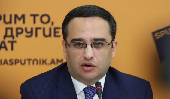 «Պատգամավոր Իգիթյանը, իհարկե, ստում է ՀՀՇ-ականին բնորոշ համառությամբ». Վիկտոր Սողոմոնյան