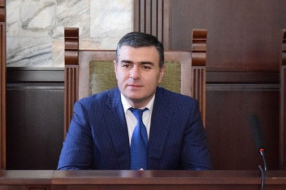 Օրենք՝ հանուն ընկերո՞ջ. ԴԱՀԿ պետի նշանակման առեղծվածը. «Ժողովուրդ»