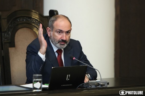 Пашинян сообщил, кого назначит главами СНБ и полиции Армении