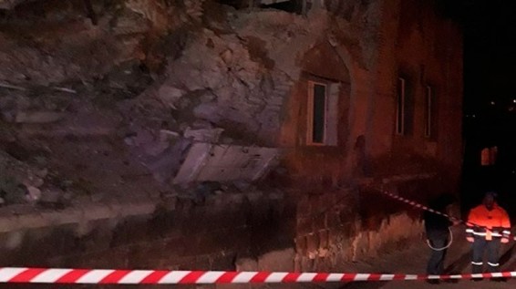 Обрушение произошло в квартале Конд в Ереване