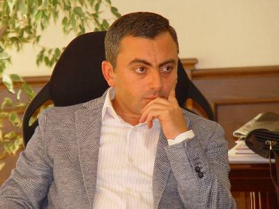 Դադարեցնել բոլոր ձեռնարկությունների գործունեությունը, տրանսպորտի աշխատանքը, այդ թվում տաքսիների. ՀՅԴ առաջարկները